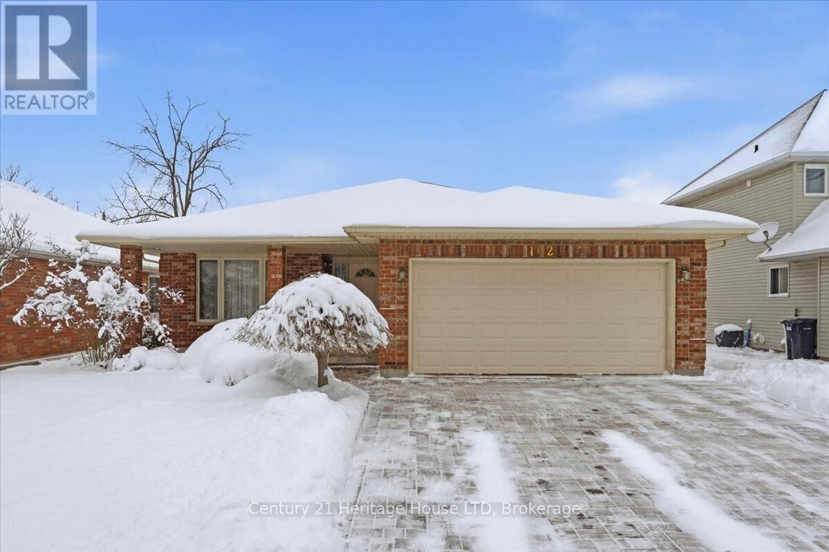 Photo de la propriété: 102 Wellandvale Drive ON L3C 7C7