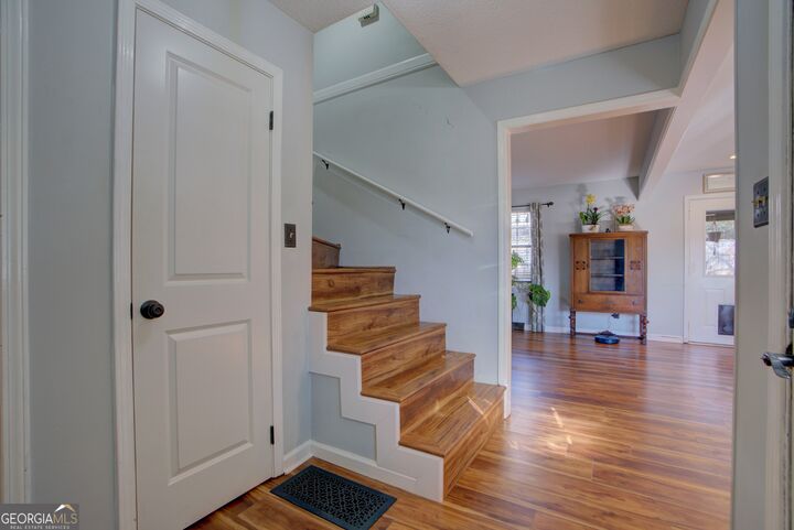 Property Photo:  2 Maplewood Square SE  GA 30161 