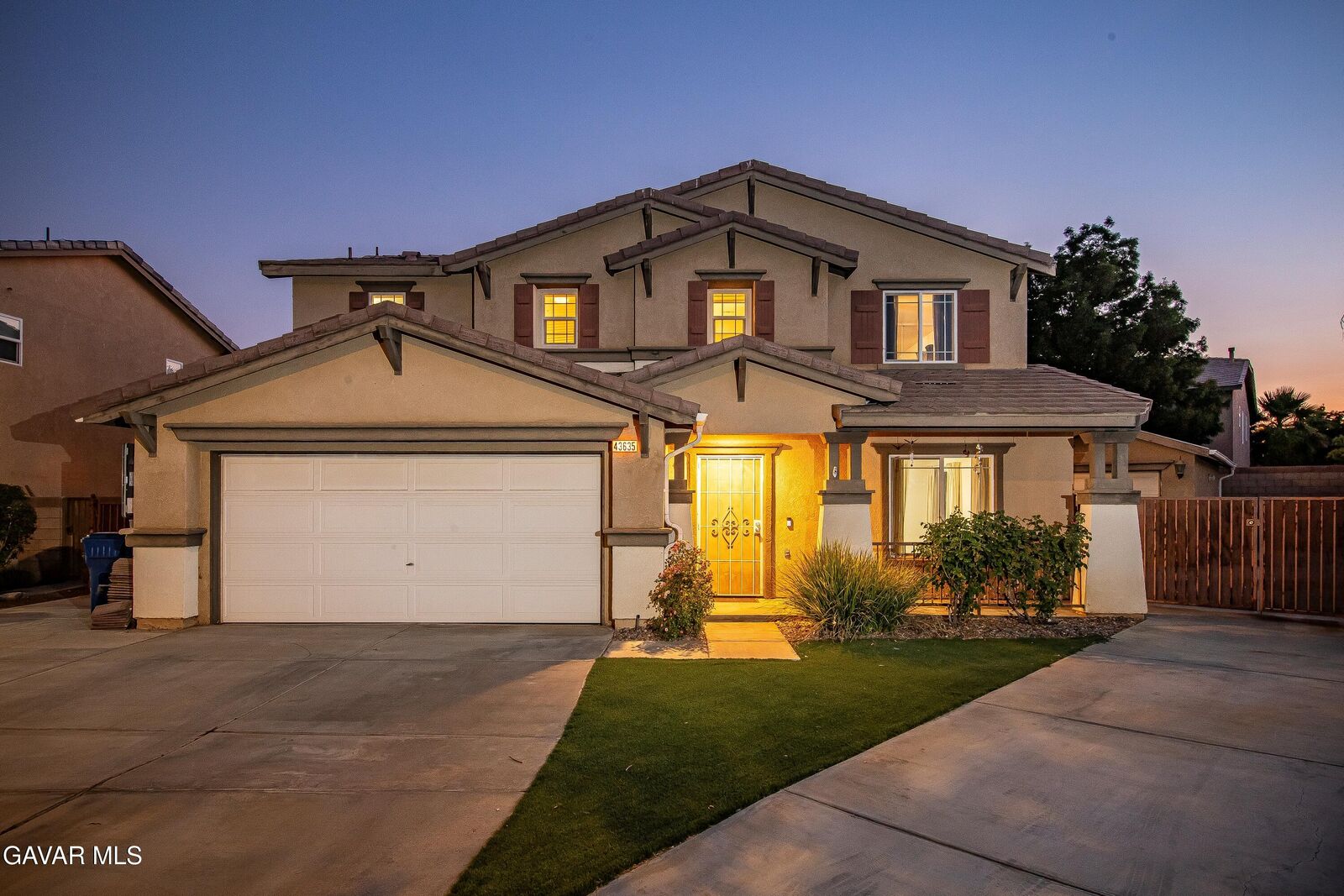 Property Photo: 43635 Castle Circle CA 93535