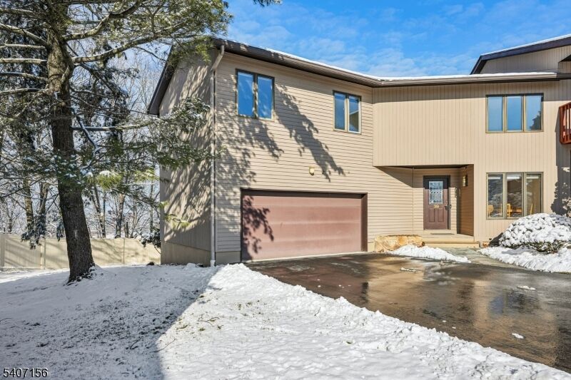 Property Photo:  39 Cedarwood Ter.  NJ 07424 