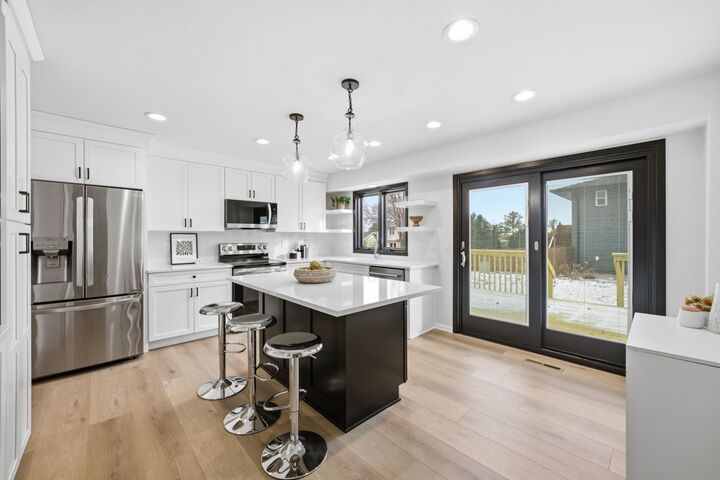 Property Photo:  10094 NW 100th Place  IA 50325 