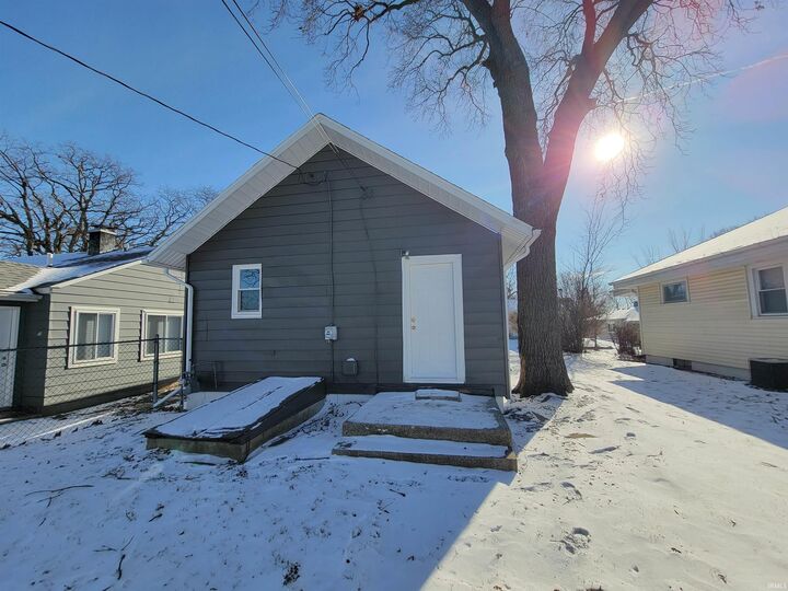 Property Photo: 1516 W 4th Street IN 46808-2682