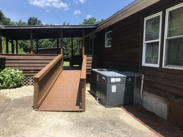 Property Photo: 1262 Rattlesnake Fork KY 41164