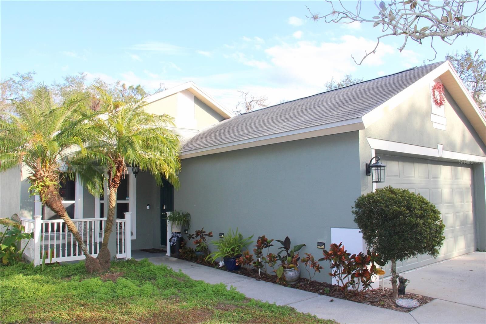 Property Photo:  5825 Meadowpark Place  FL 33547 