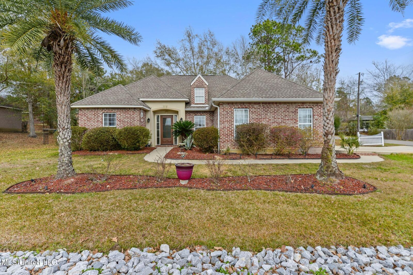 Property Photo:  67183 E Diamondhead Drive  MS 39525 