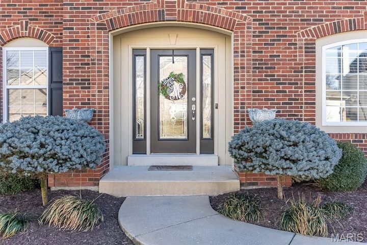 Property Photo:  422 Blackwolf Run Drive  MO 63040 