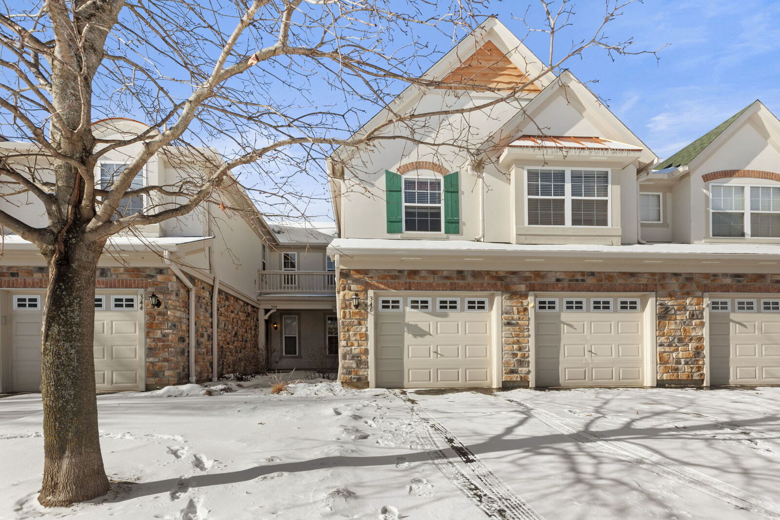 Property Photo:  346 Bay Tree Circle  IL 60061 