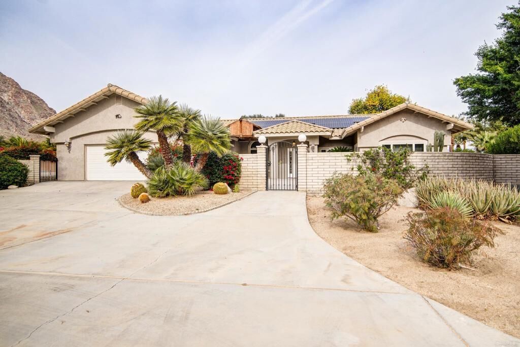 Property Photo: 1652 De Anza Drive CA 92004