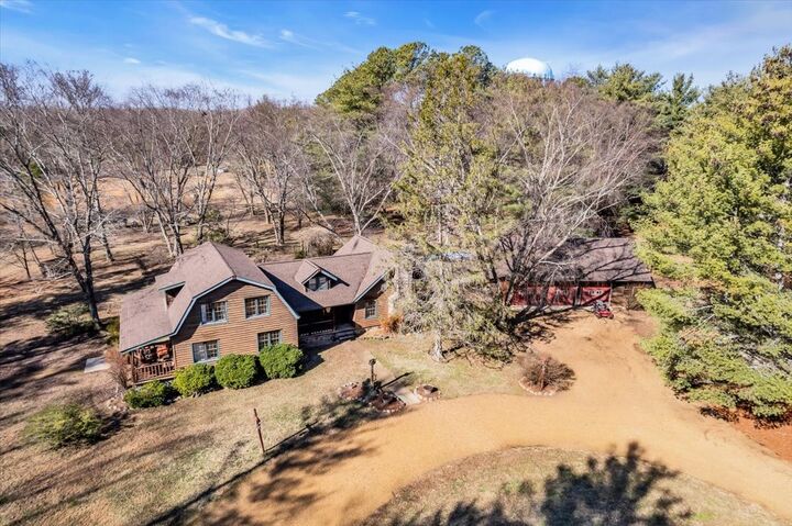 Property Photo:  1006 Remington Pl  TN 37355 