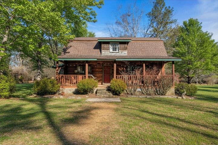 Property Photo: 1006 Remington Pl TN 37355