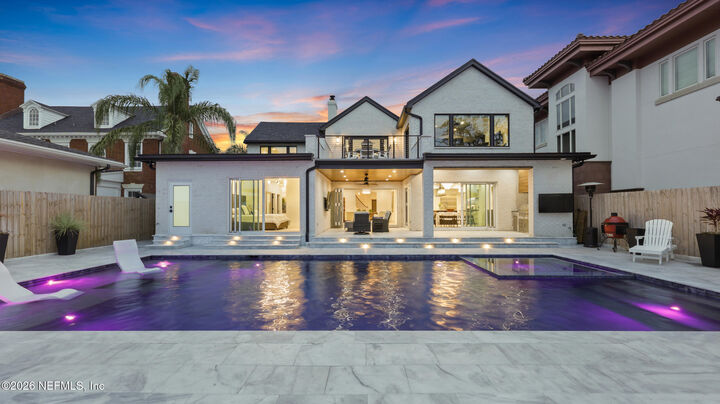 Property Photo:  1968 River Road  FL 32207 