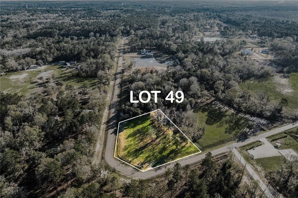 Property Photo:  12745 Crossvine Drive  LA 70433 