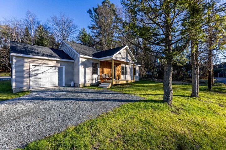 Property Photo:  216 Quechee Hartland Road  VT 05059 