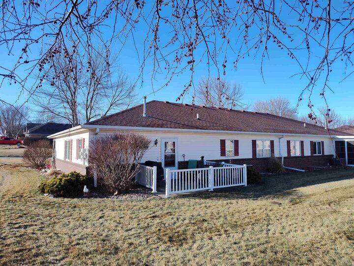 Property Photo: 1290 2nd Ave SE, #101 IA 51031