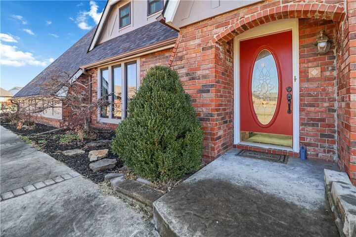 Property Photo:  2514 W Orleans Drive  AR 72758 