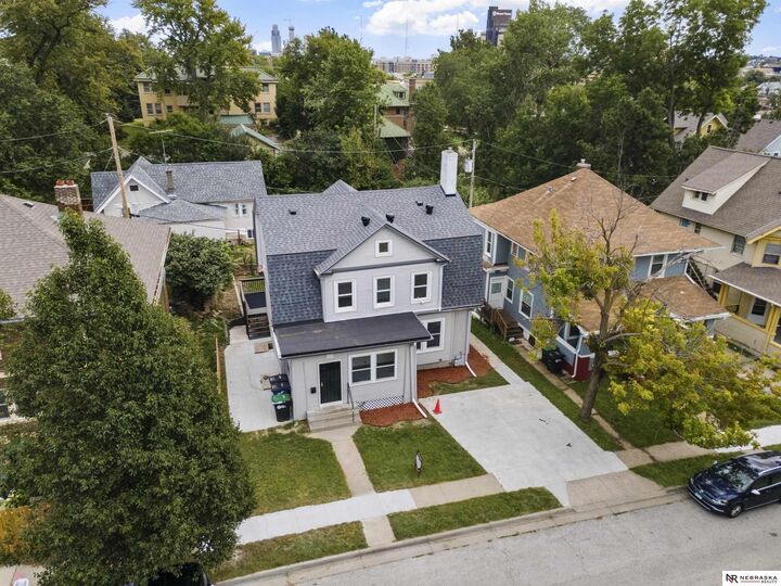 Property Photo:  323 N 38th Avenue  NE 68131 