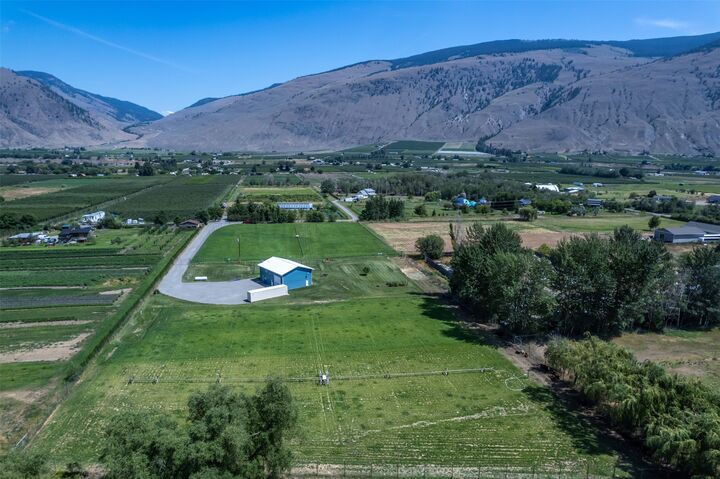 Property Photo: 1969 Osprey Lane BC V0X 1C1
