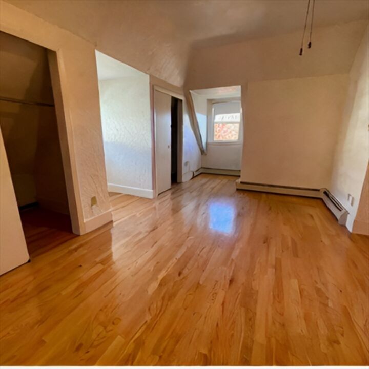 Property Photo:  92 Thurston St. 3  MA 02145 
