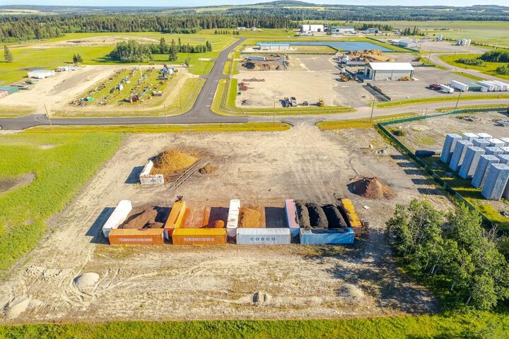 Property Photo:  #119-32532 Rr42  AB T0M 1X0 