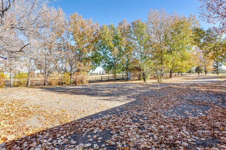 Photo de la propriété:  274413 1016 Drive E  AB T1S 7B1 