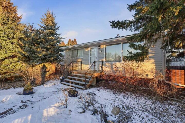 Property Photo: 317 Centre Street AB T0M 0R0