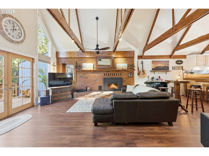 Property Photo:  3545 SE 1st St  OR 97080 