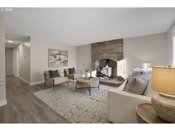 Property Photo:  15350 SE Linden Ln  OR 97267 