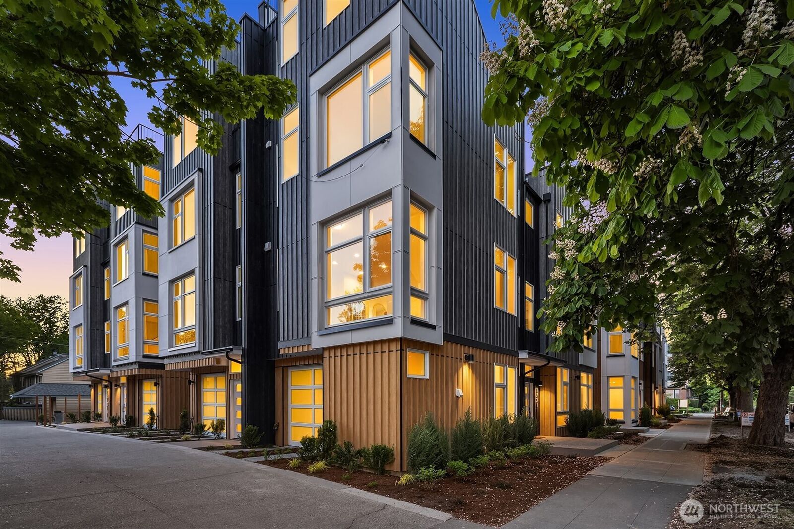 Property Photo: 1715 17th Avenue WA 98122