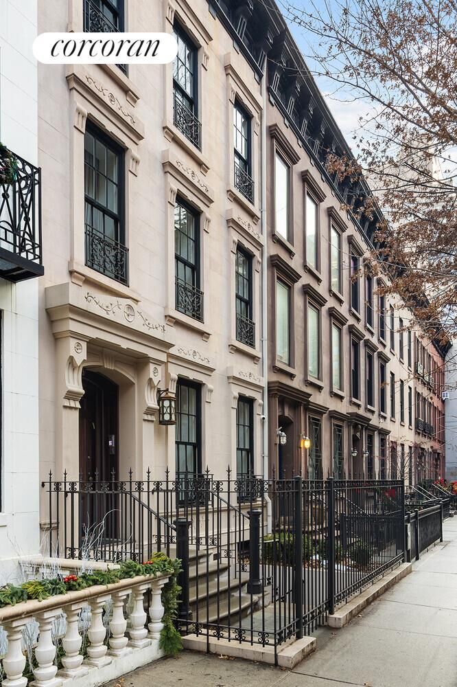 Property Photo:  435 E 87th Street  NY 10128 