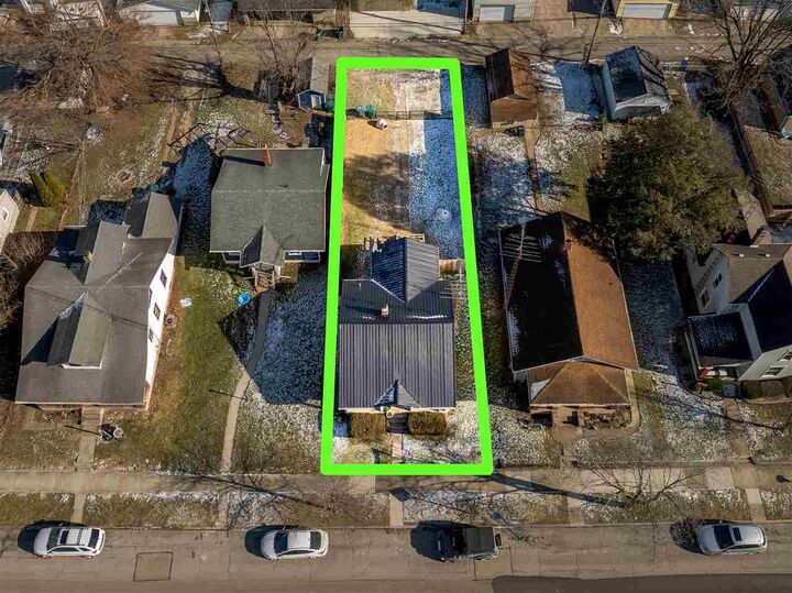 Property Photo:  411 SW 3rd Street  IN 47374 