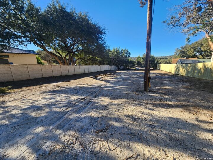 Property Photo: 162 Tropical TX 78133