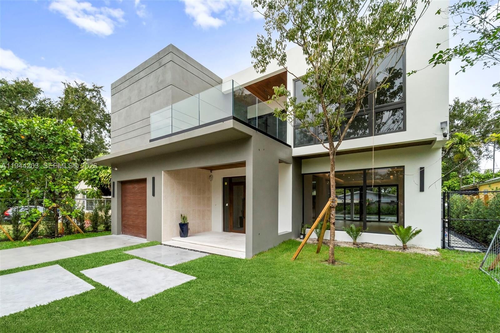 Property Photo:  685 NE 81 St  FL 33138 