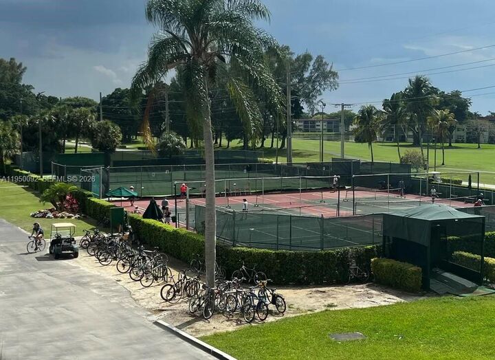 Property Photo: 9423 S Hollybrook Lake Dr 203 FL 33025