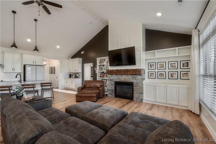 Property Photo:  1810 Medinah Way  IN 47126 