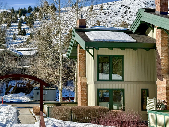 Property Photo: 315 Skiway Dr #151 ID 83340