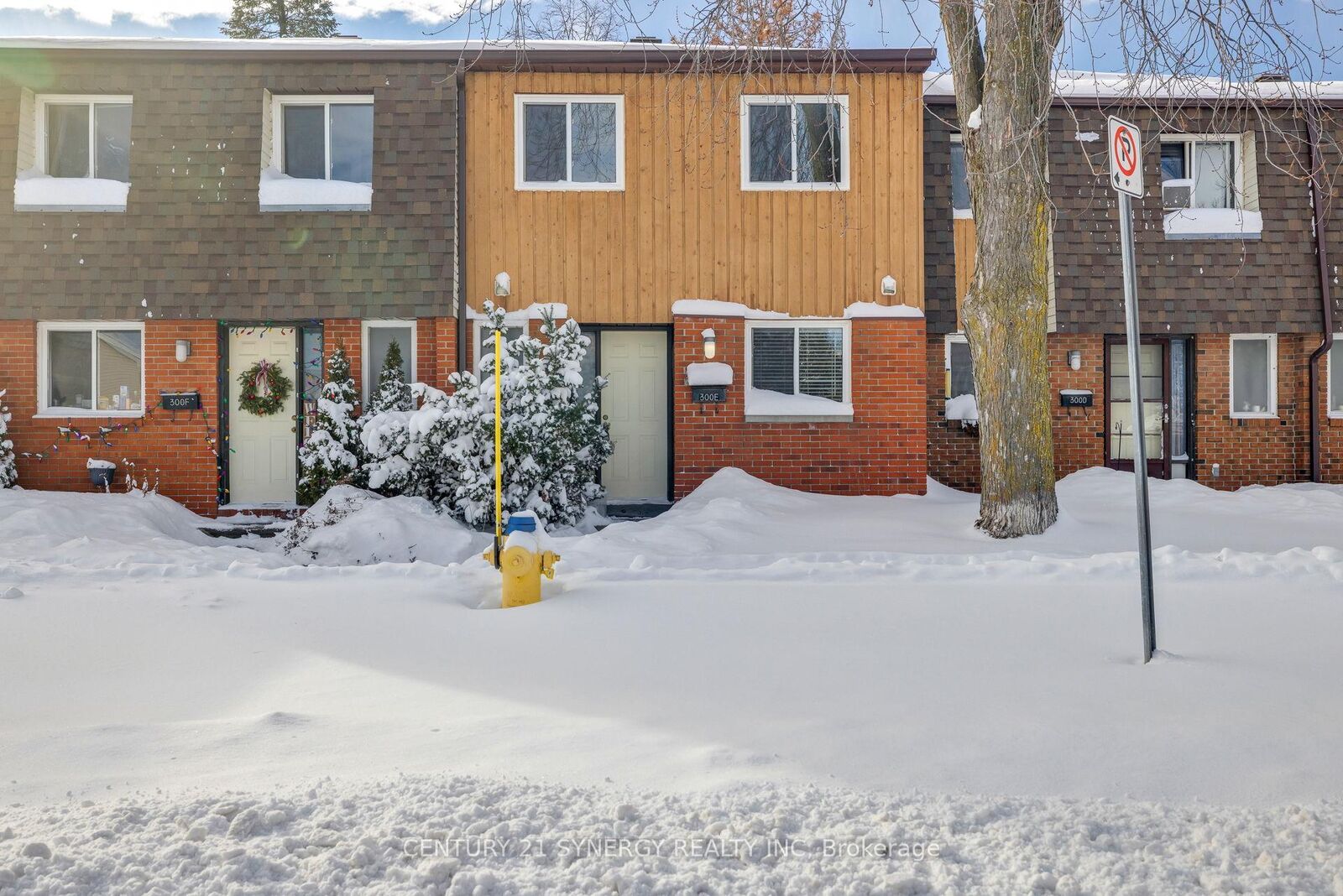 Photo de la propriété:  300E Craig Henry Drive  ON K2G 4H5 