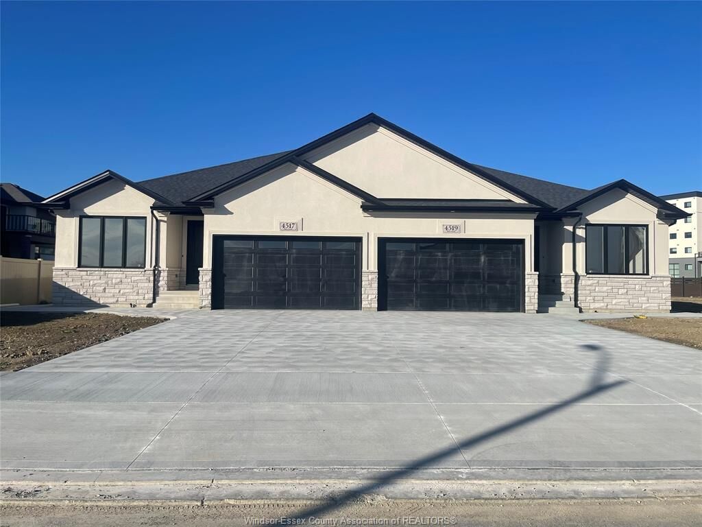 Property Photo:  4517 Valerio Crescent  ON N9H 0N1 