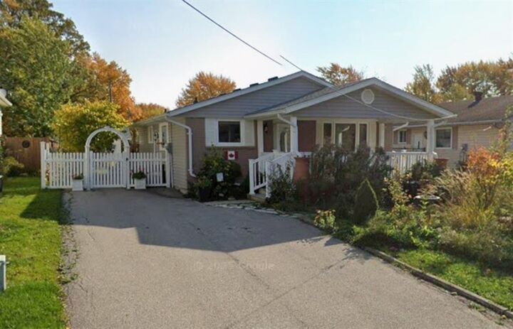 Property Photo: 518 Cardinal Crescent ON N0N 1R0