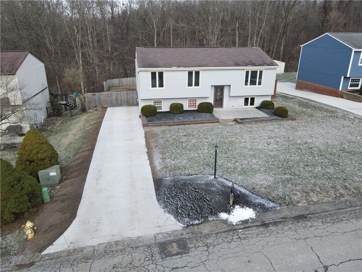 Property Photo:  1664 Connor Rd  PA 15129 