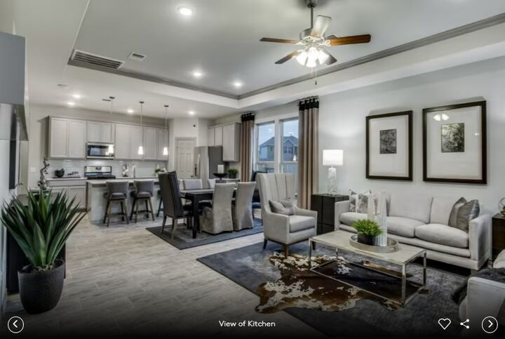 Property Photo:  526 Rubber Tree Way  TX 78610 