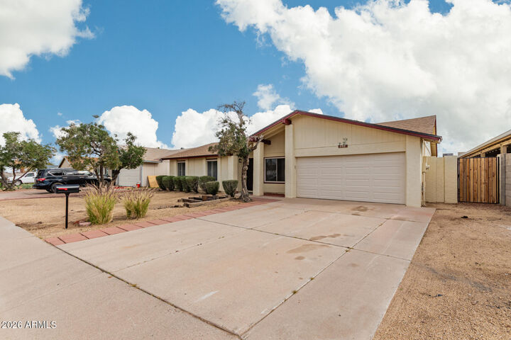 Property Photo:  5915 S Parkside Drive  AZ 85283 