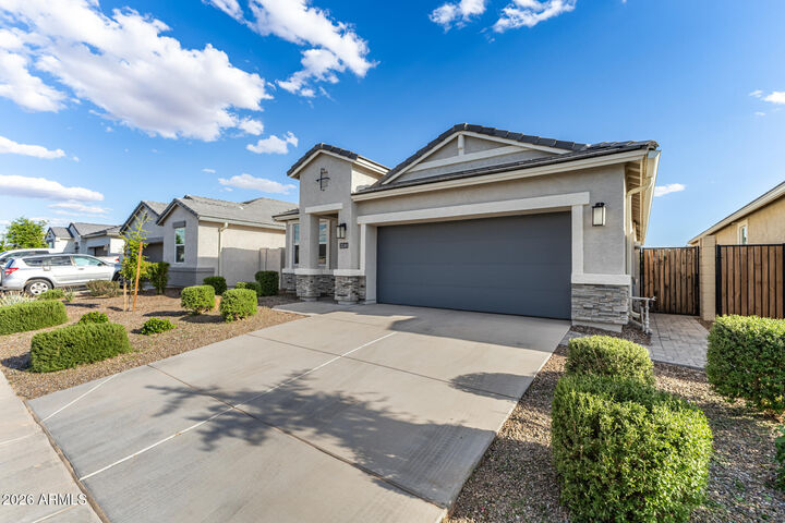 Property Photo:  3241 W Shanley Avenue  AZ 85120 