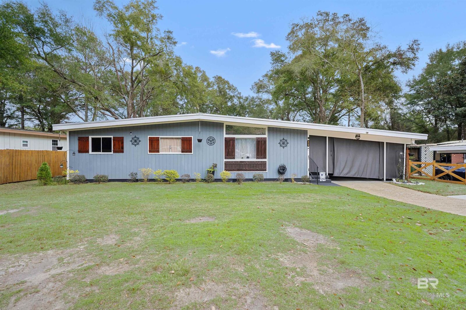 Property Photo:  2004 W Beau Terra Drive  AL 36618 