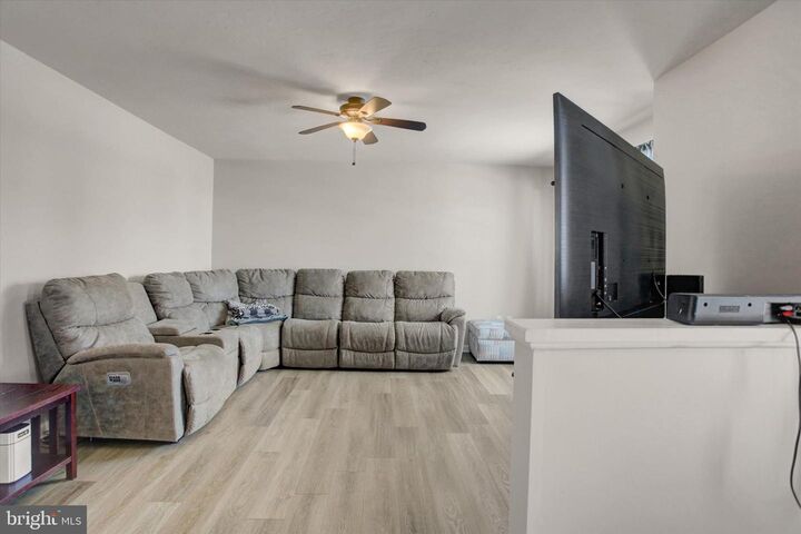 Property Photo:  398 Hykes Road East  PA 17225 