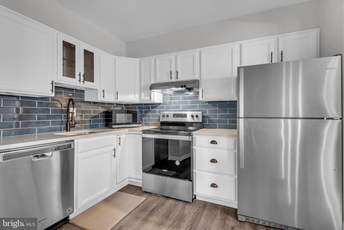 Property Photo:  6916 Hanover Parkway 100  MD 20770 