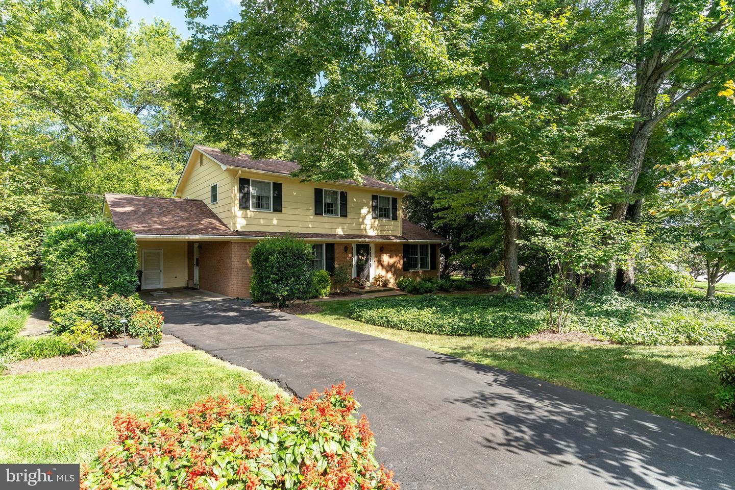Property Photo:  9600 Helenwood Drive  VA 22032 