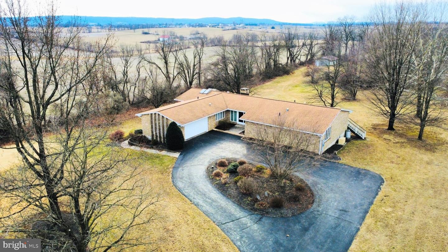 Property Photo:  464 Krause Road  PA 19522 