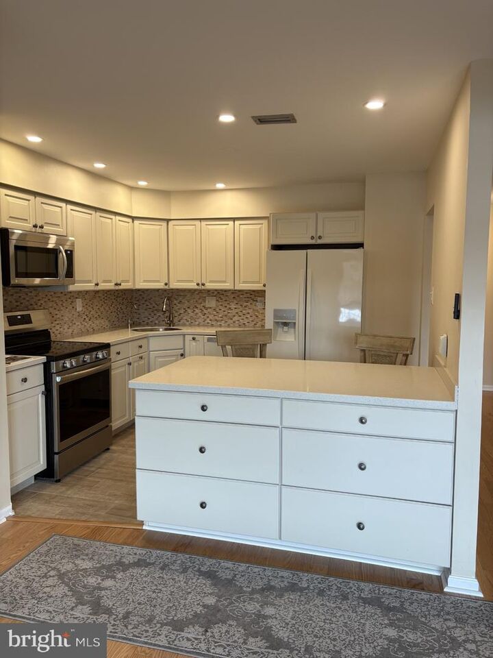 Property Photo: 215 Haddonfield Cmns 215 NJ 08033