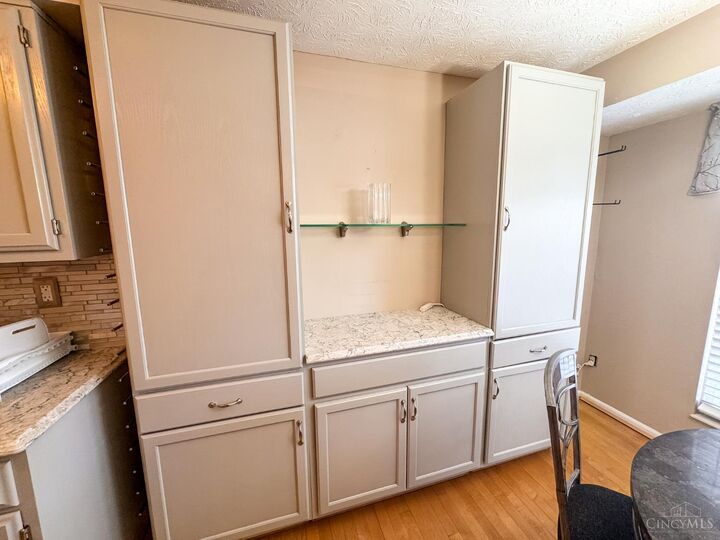 Property Photo:  3030 Stratford Court  OH 45140 