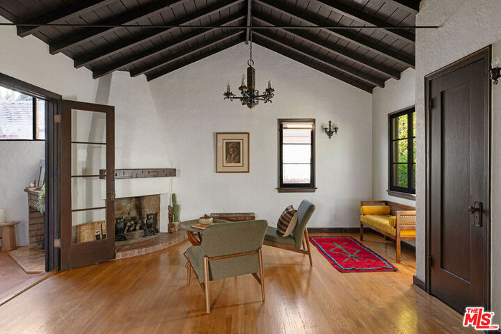 Property Photo:  1506 Linda Rosa Ave  CA 90041 